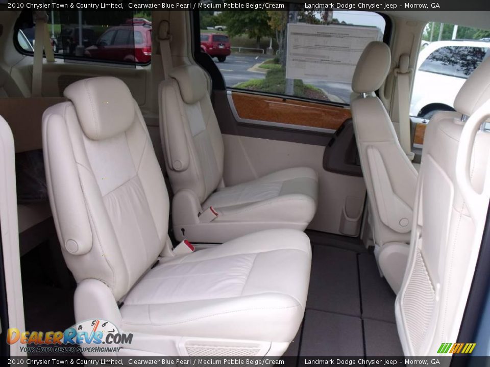 2010 Chrysler Town & Country Limited Clearwater Blue Pearl / Medium Pebble Beige/Cream Photo #9