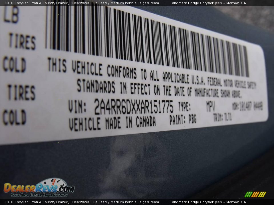 2010 Chrysler Town & Country Limited Clearwater Blue Pearl / Medium Pebble Beige/Cream Photo #15