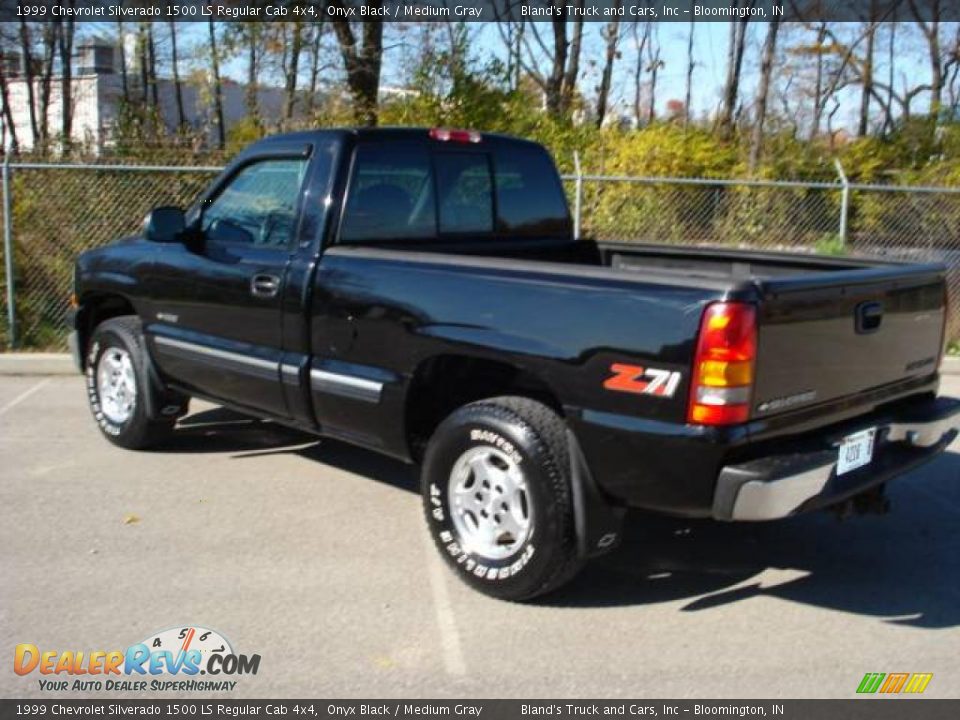 1999 Chevrolet Silverado 1500 LS Regular Cab 4x4 Onyx Black / Medium Gray Photo #3