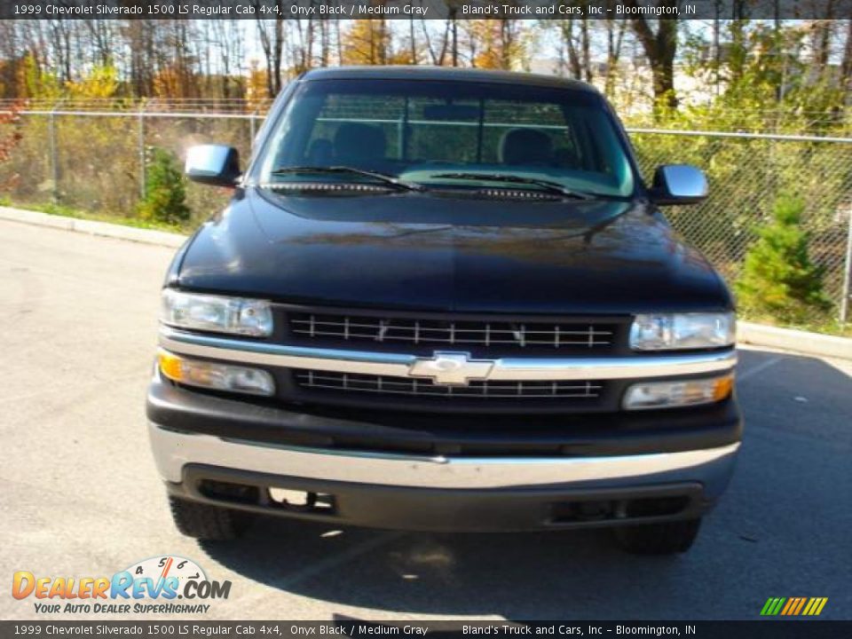 1999 Chevrolet Silverado 1500 LS Regular Cab 4x4 Onyx Black / Medium Gray Photo #9