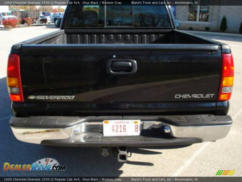 1999 Chevrolet Silverado 1500 LS Regular Cab 4x4 Onyx Black / Medium Gray Photo #10