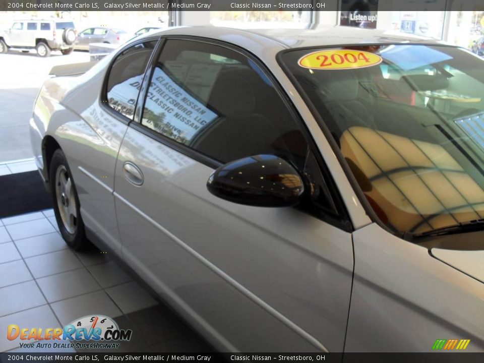 2004 Chevrolet Monte Carlo LS Galaxy Silver Metallic / Medium Gray Photo #11