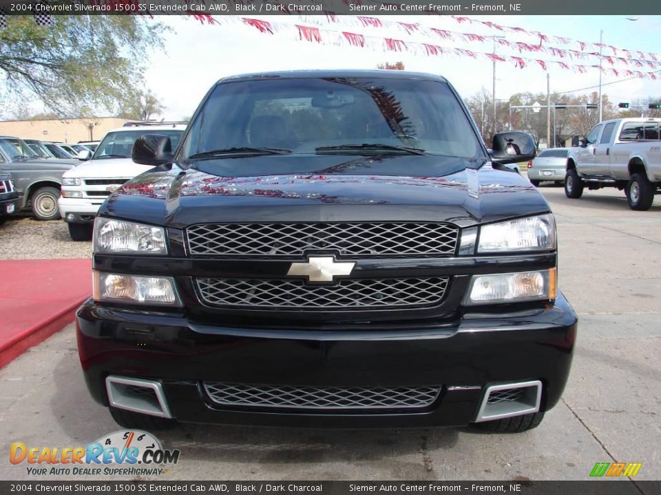 2004 Chevrolet Silverado 1500 SS Extended Cab AWD Black / Dark Charcoal Photo #3