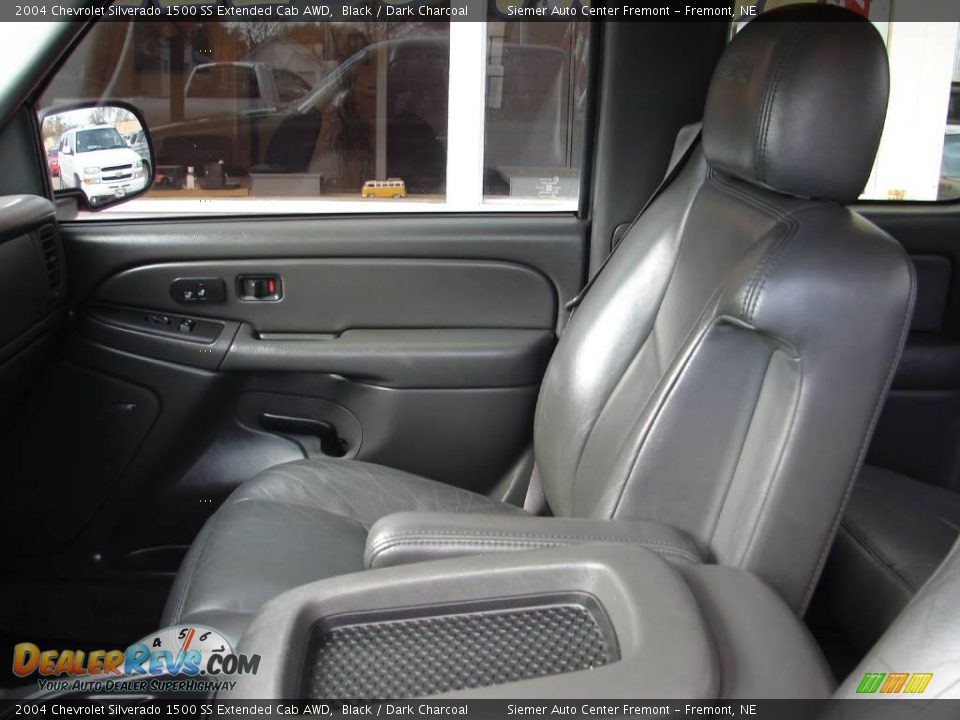 2004 Chevrolet Silverado 1500 SS Extended Cab AWD Black / Dark Charcoal Photo #6
