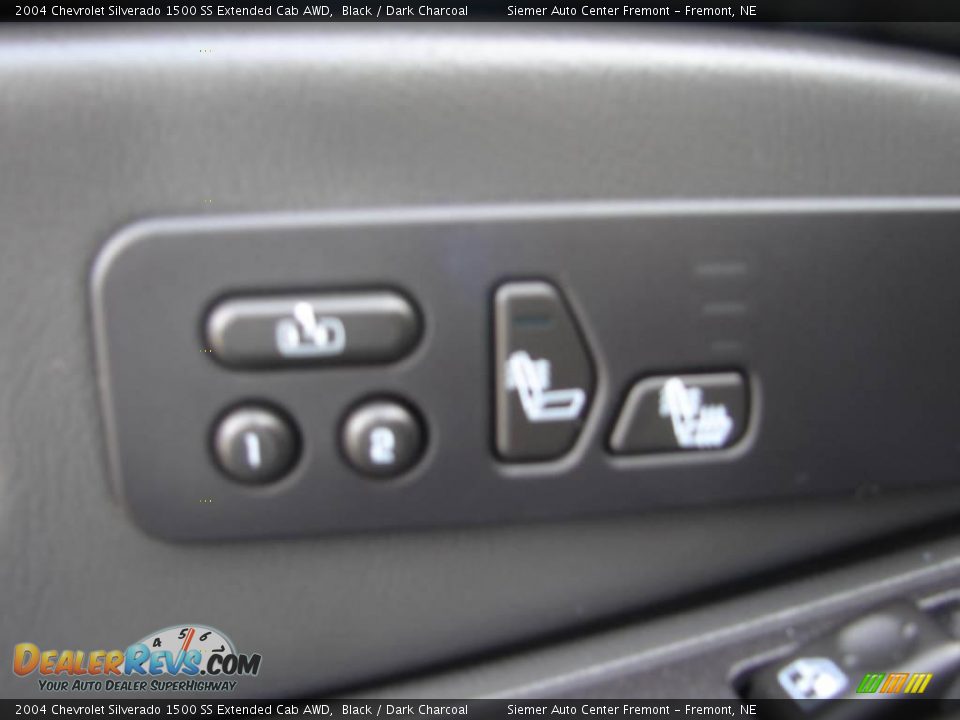 2004 Chevrolet Silverado 1500 SS Extended Cab AWD Black / Dark Charcoal Photo #12