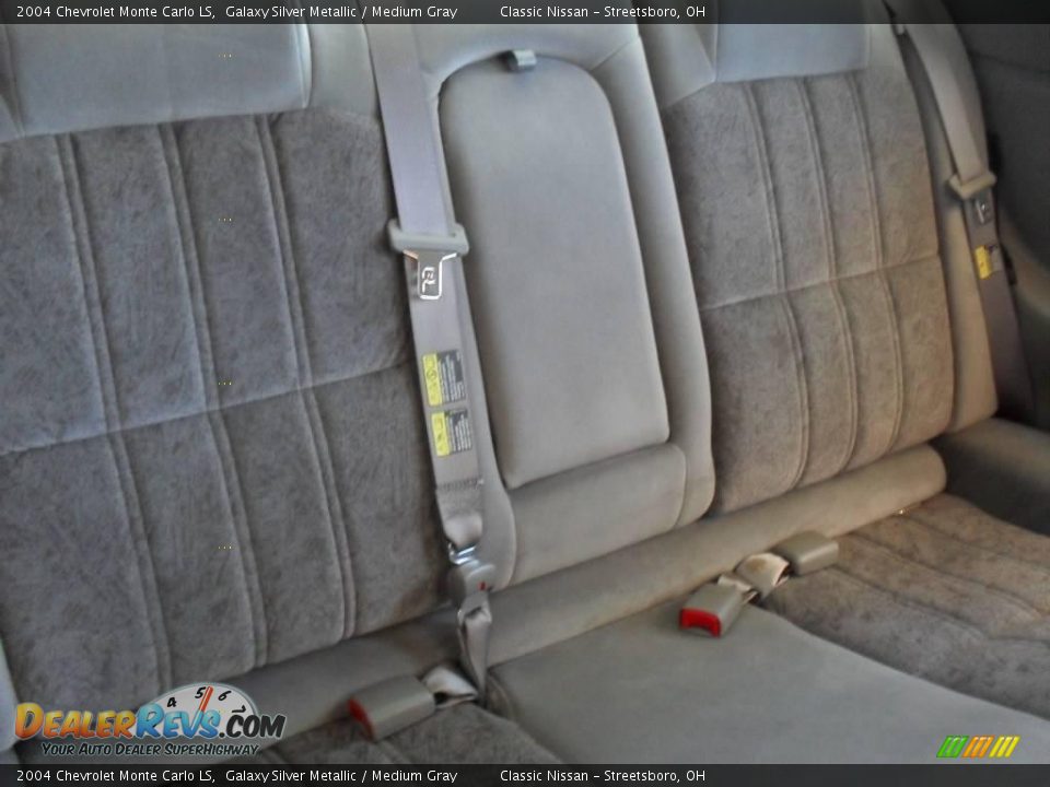 2004 Chevrolet Monte Carlo LS Galaxy Silver Metallic / Medium Gray Photo #18