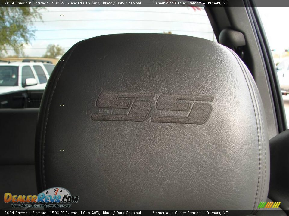 2004 Chevrolet Silverado 1500 SS Extended Cab AWD Black / Dark Charcoal Photo #15