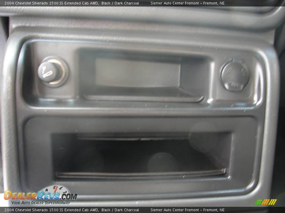 2004 Chevrolet Silverado 1500 SS Extended Cab AWD Black / Dark Charcoal Photo #25