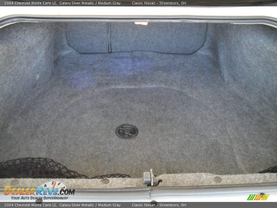 2004 Chevrolet Monte Carlo LS Galaxy Silver Metallic / Medium Gray Photo #30