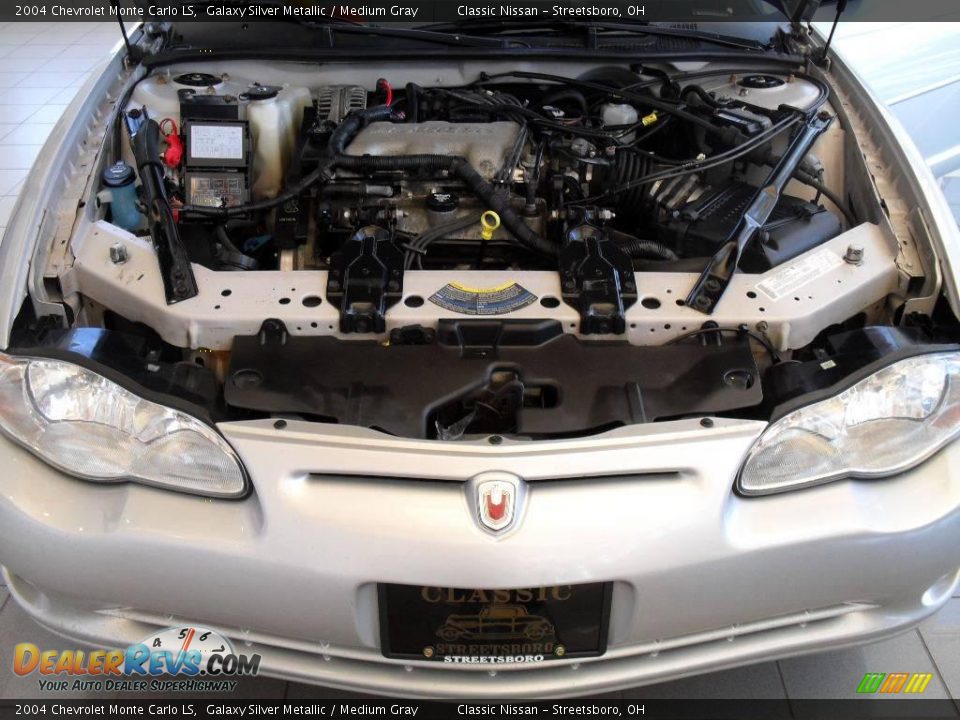 2004 Chevrolet Monte Carlo LS Galaxy Silver Metallic / Medium Gray Photo #31