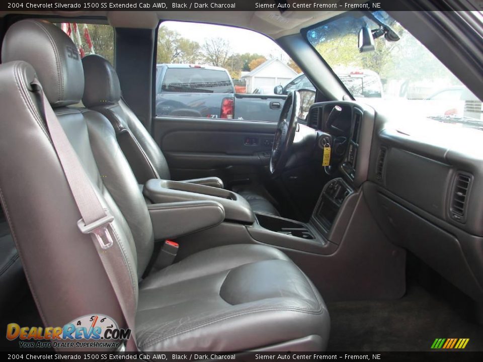 2004 Chevrolet Silverado 1500 SS Extended Cab AWD Black / Dark Charcoal Photo #30