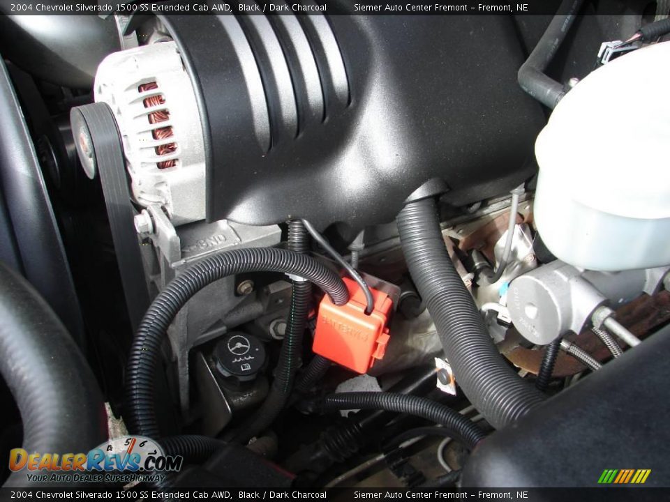2004 Chevrolet Silverado 1500 SS Extended Cab AWD Black / Dark Charcoal Photo #33
