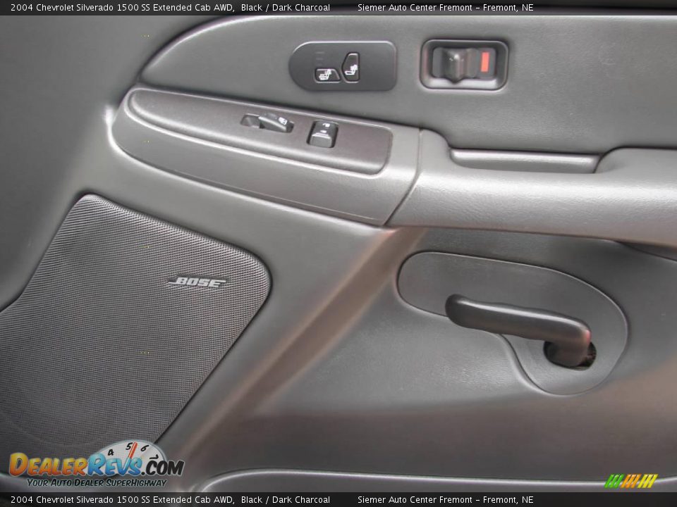 2004 Chevrolet Silverado 1500 SS Extended Cab AWD Black / Dark Charcoal Photo #36