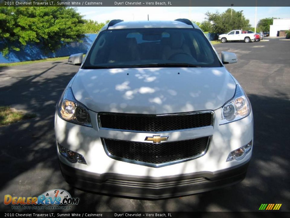 2010 Chevrolet Traverse LT Summit White / Cashmere Photo #2