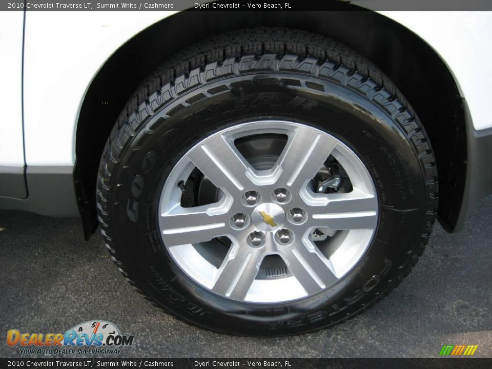 2010 Chevrolet Traverse LT Summit White / Cashmere Photo #4
