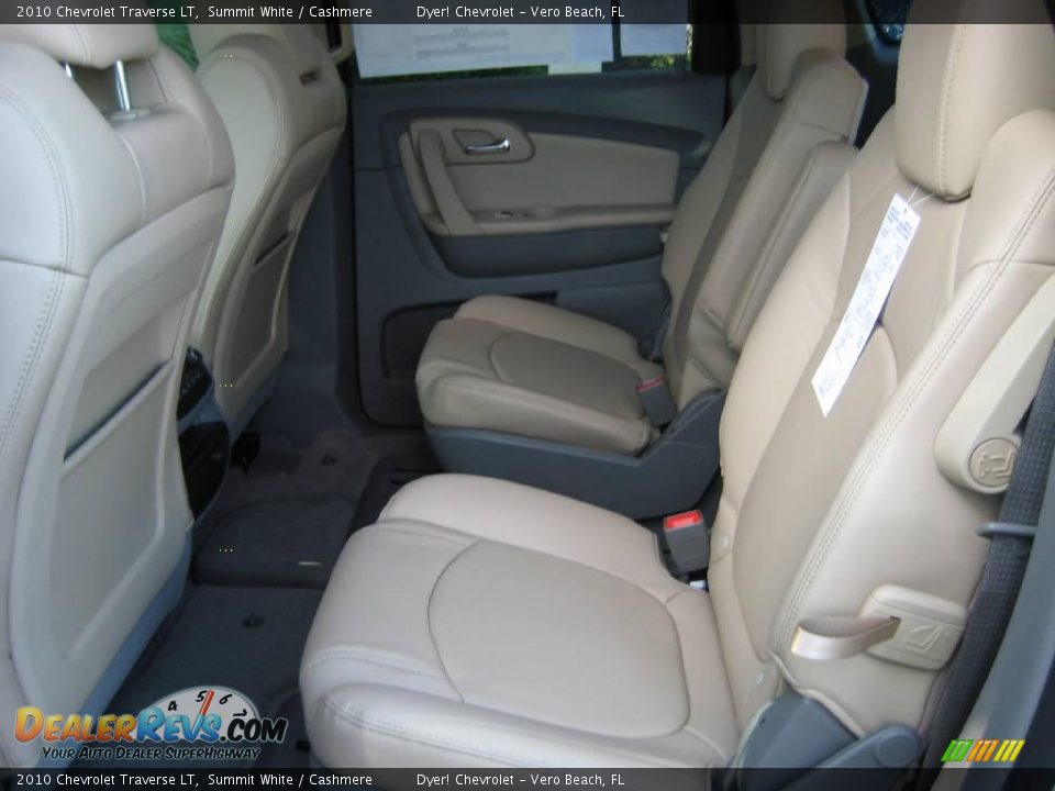 2010 Chevrolet Traverse LT Summit White / Cashmere Photo #11