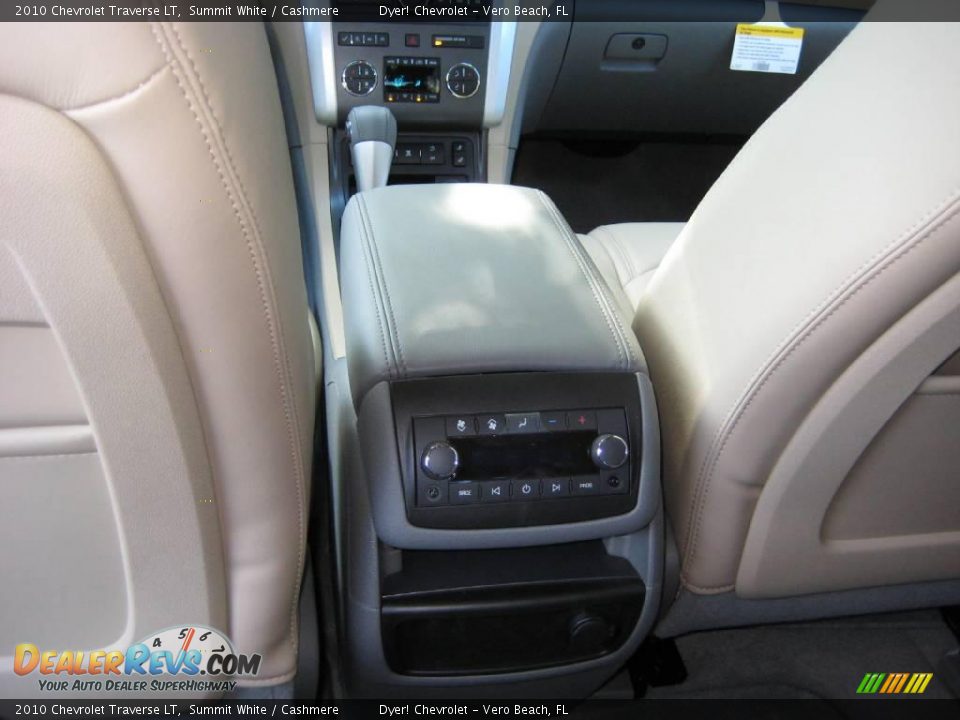 2010 Chevrolet Traverse LT Summit White / Cashmere Photo #12