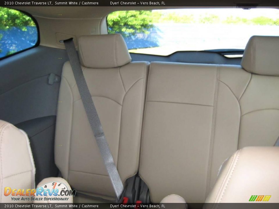 2010 Chevrolet Traverse LT Summit White / Cashmere Photo #13