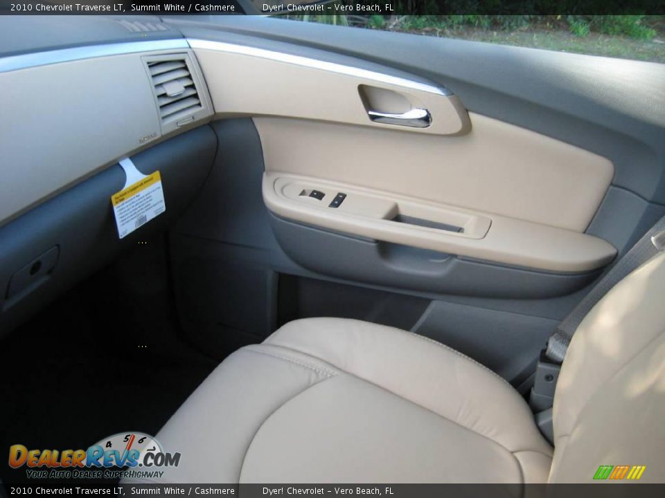 2010 Chevrolet Traverse LT Summit White / Cashmere Photo #20