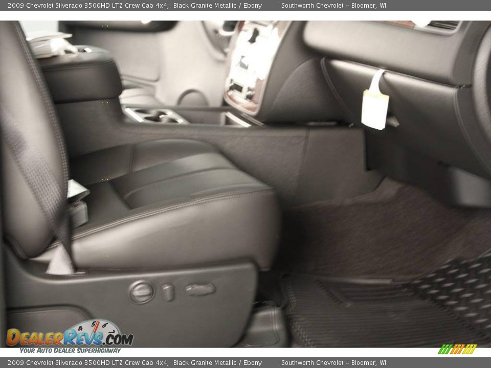 2009 Chevrolet Silverado 3500HD LTZ Crew Cab 4x4 Black Granite Metallic / Ebony Photo #4