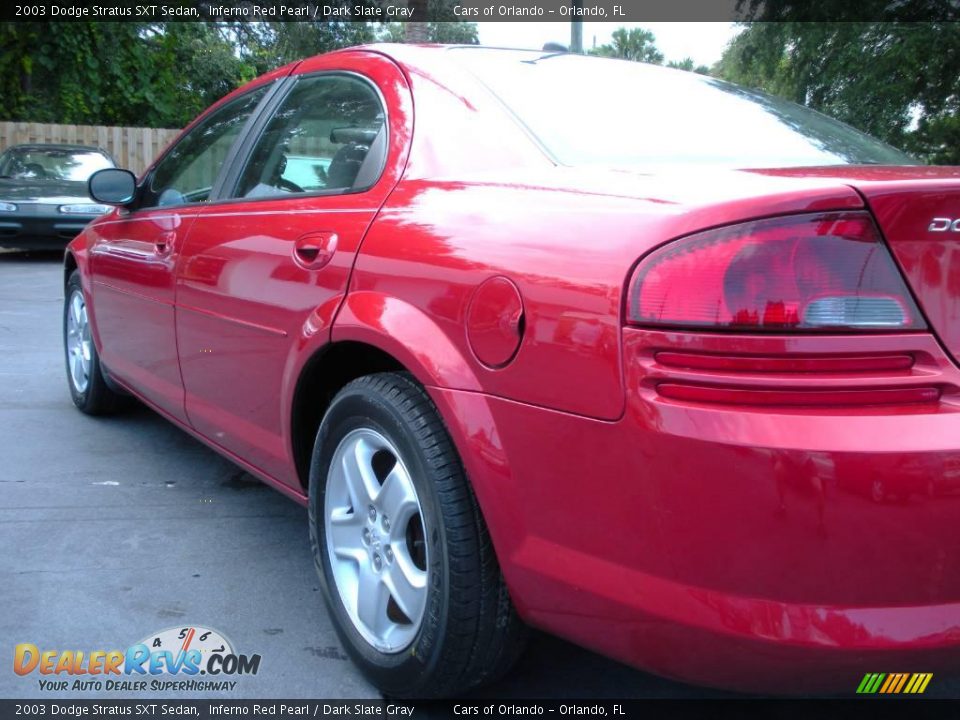 2003 Dodge Stratus SXT Sedan Inferno Red Pearl / Dark Slate Gray Photo #13