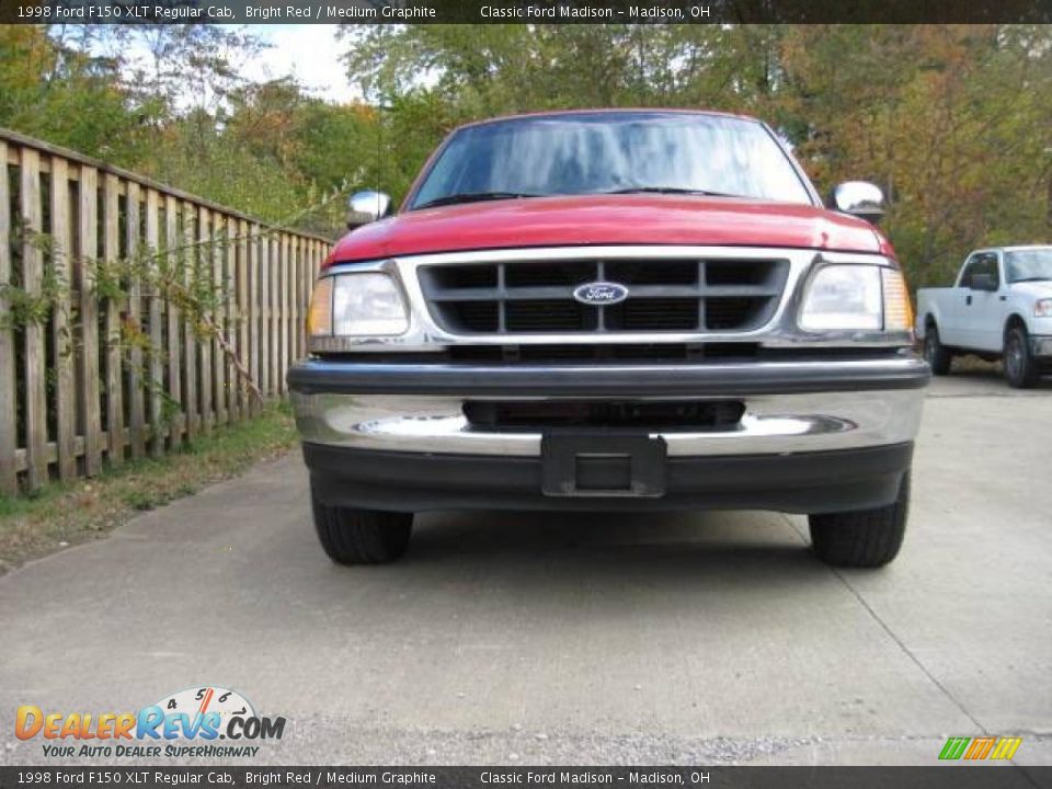 1998 Ford F150 XLT Regular Cab Bright Red / Medium Graphite Photo #3