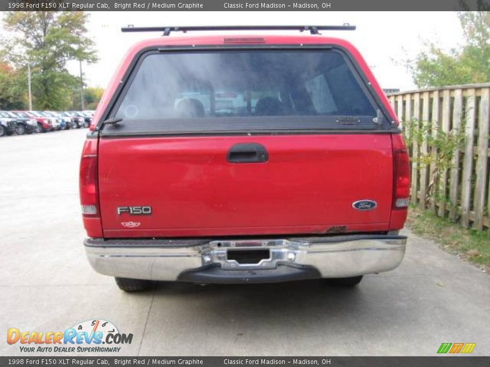 1998 Ford F150 XLT Regular Cab Bright Red / Medium Graphite Photo #4