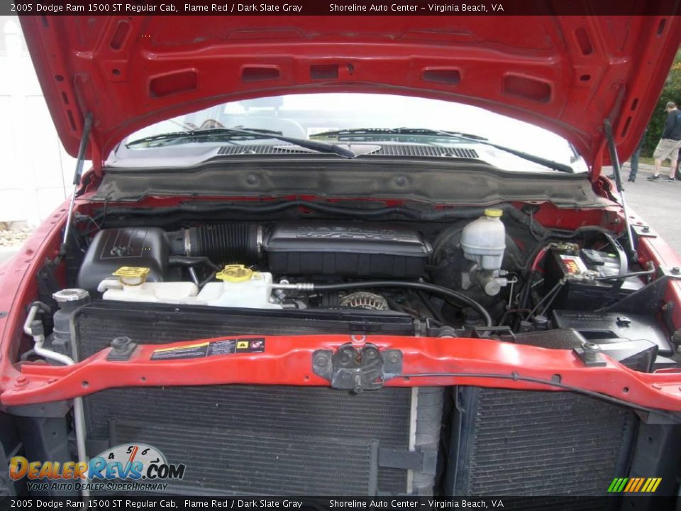 2005 Dodge Ram 1500 ST Regular Cab Flame Red / Dark Slate Gray Photo #12