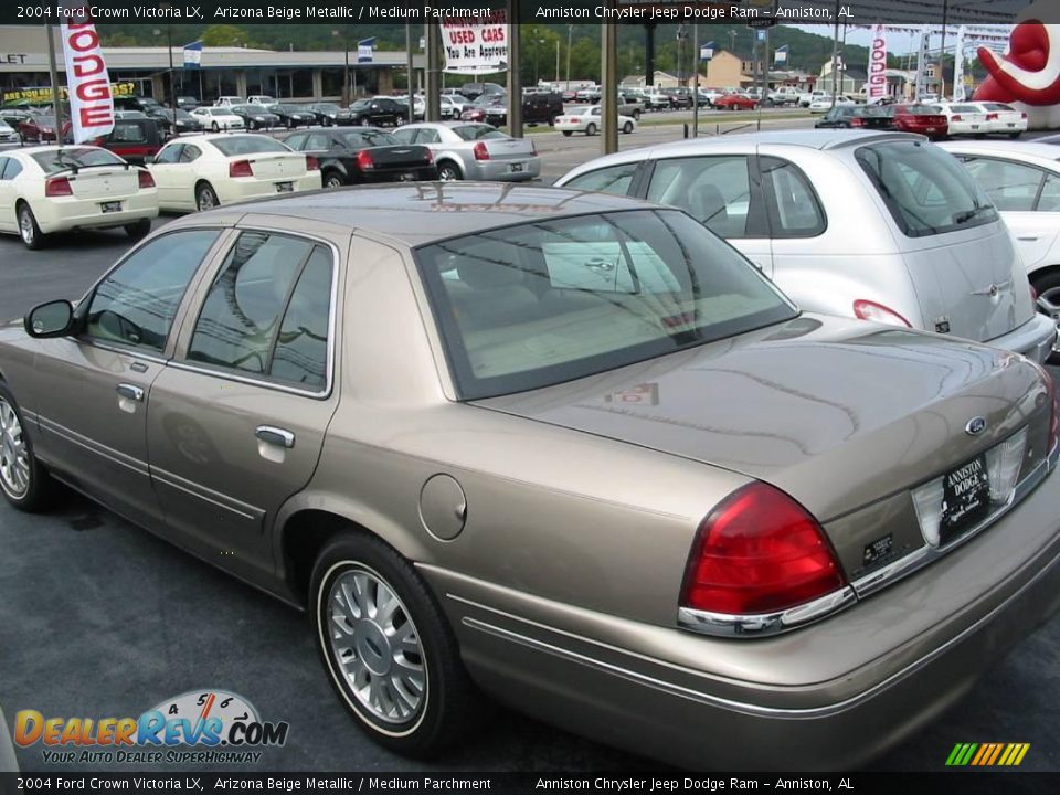 2004 Ford Crown Victoria LX Arizona Beige Metallic / Medium Parchment Photo #2
