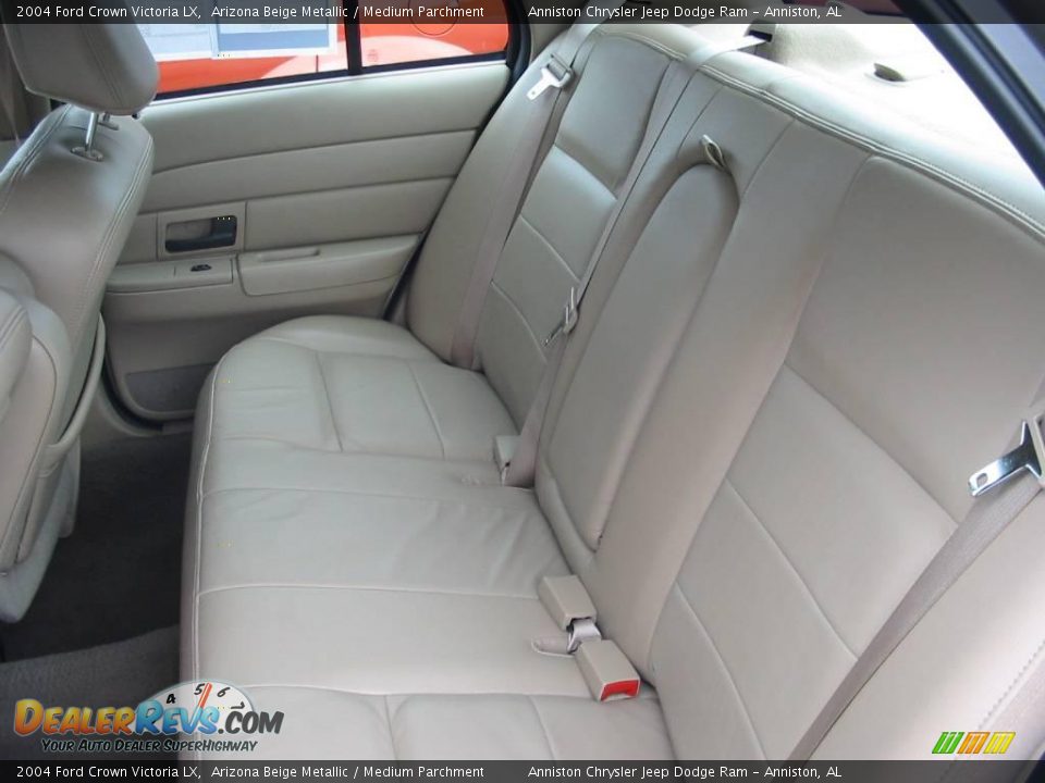 2004 Ford Crown Victoria LX Arizona Beige Metallic / Medium Parchment Photo #3