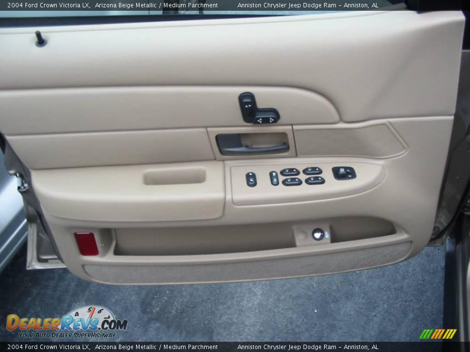 2004 Ford Crown Victoria LX Arizona Beige Metallic / Medium Parchment Photo #9
