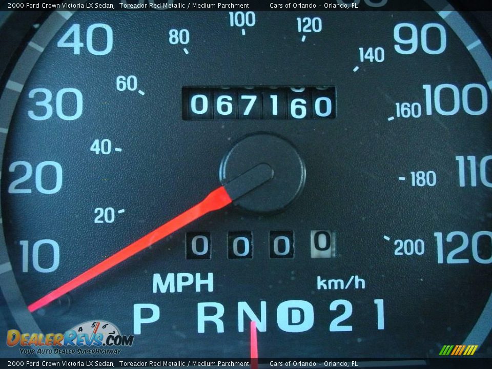 2000 Ford Crown Victoria LX Sedan Toreador Red Metallic / Medium Parchment Photo #26