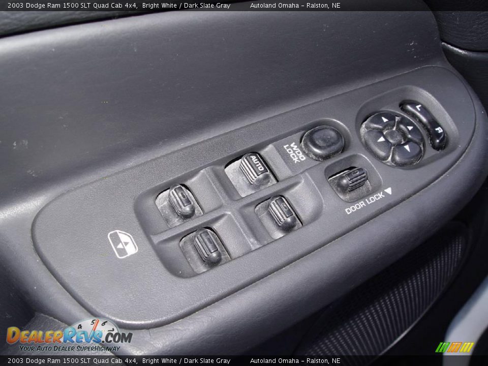 2003 Dodge Ram 1500 SLT Quad Cab 4x4 Bright White / Dark Slate Gray Photo #8