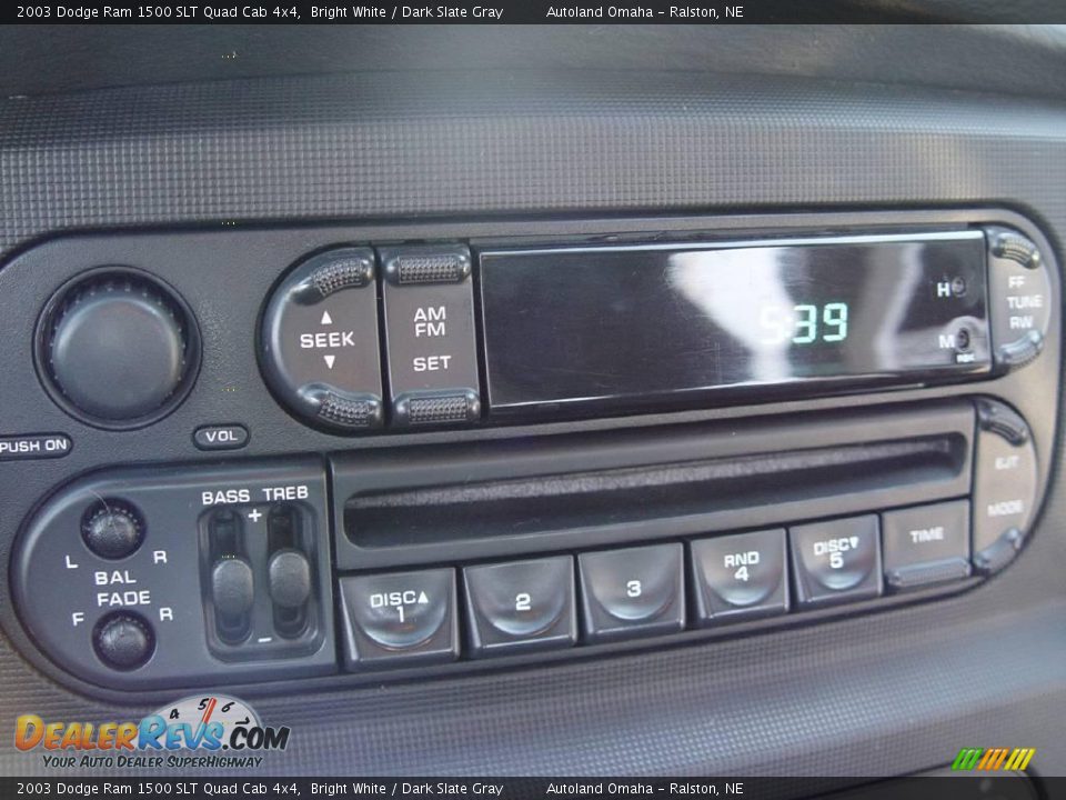 2003 Dodge Ram 1500 SLT Quad Cab 4x4 Bright White / Dark Slate Gray Photo #13