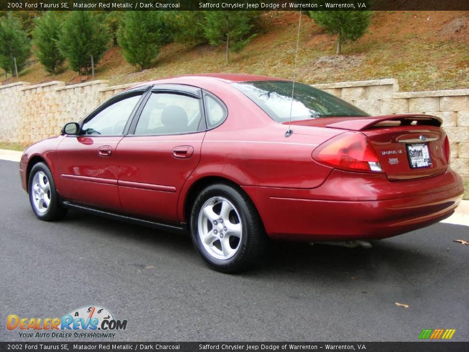 2002 Ford Taurus SE Matador Red Metallic / Dark Charcoal Photo #7