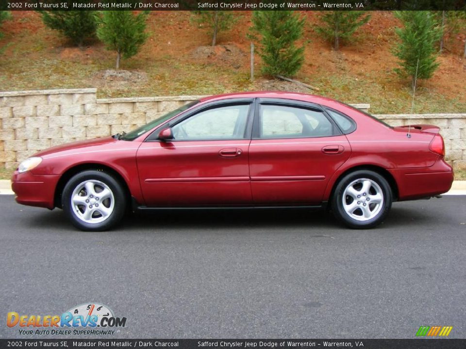 2002 Ford Taurus SE Matador Red Metallic / Dark Charcoal Photo #8