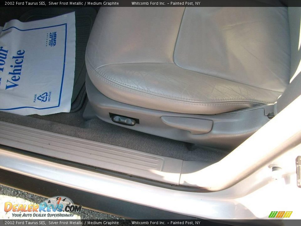 2002 Ford Taurus SES Silver Frost Metallic / Medium Graphite Photo #14