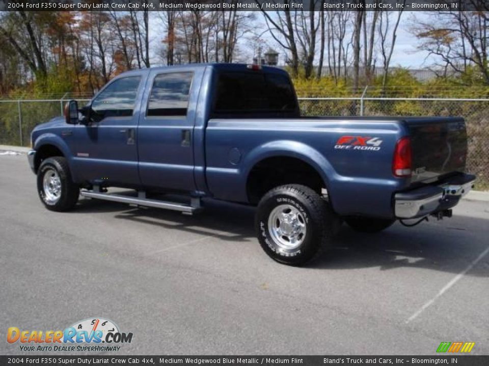 2004 Ford F350 Super Duty Lariat Crew Cab 4x4 Medium Wedgewood Blue Metallic / Medium Flint Photo #3