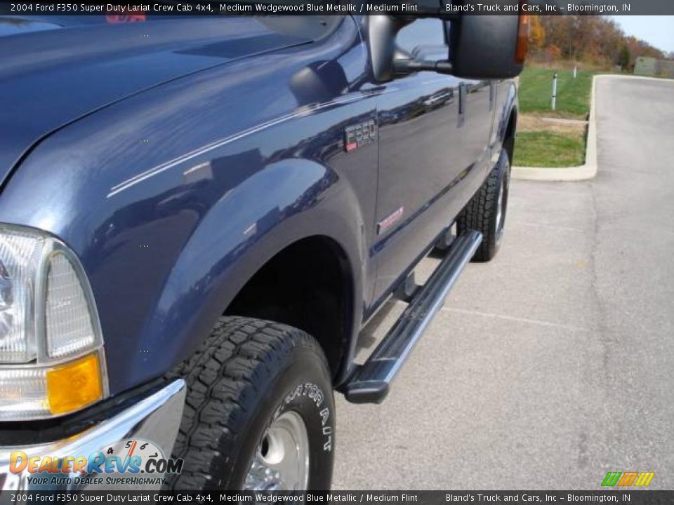 2004 Ford F350 Super Duty Lariat Crew Cab 4x4 Medium Wedgewood Blue Metallic / Medium Flint Photo #7