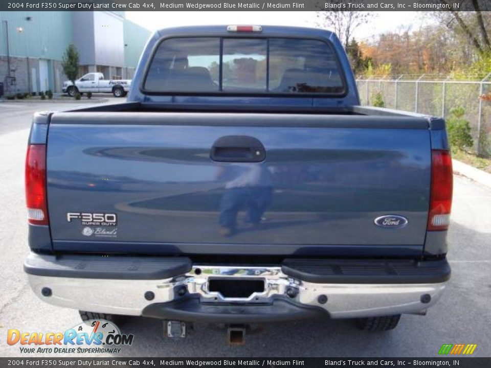 2004 Ford F350 Super Duty Lariat Crew Cab 4x4 Medium Wedgewood Blue Metallic / Medium Flint Photo #11