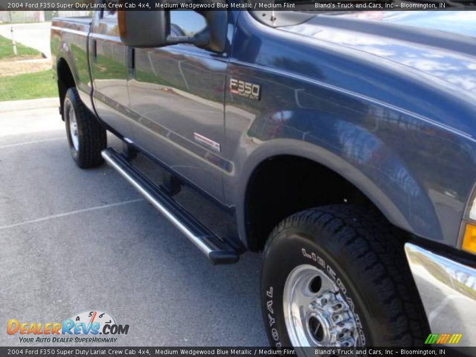 2004 Ford F350 Super Duty Lariat Crew Cab 4x4 Medium Wedgewood Blue Metallic / Medium Flint Photo #14