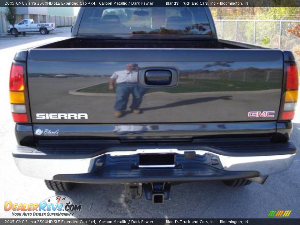 2005 GMC Sierra 2500HD SLE Extended Cab 4x4 Carbon Metallic / Dark Pewter Photo #10
