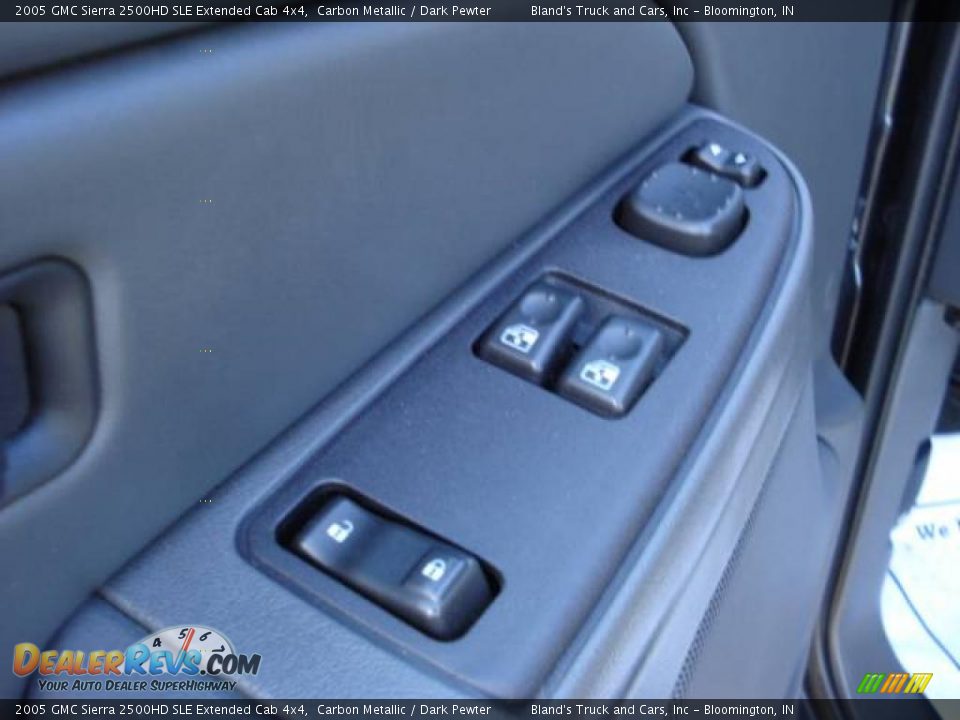 2005 GMC Sierra 2500HD SLE Extended Cab 4x4 Carbon Metallic / Dark Pewter Photo #16