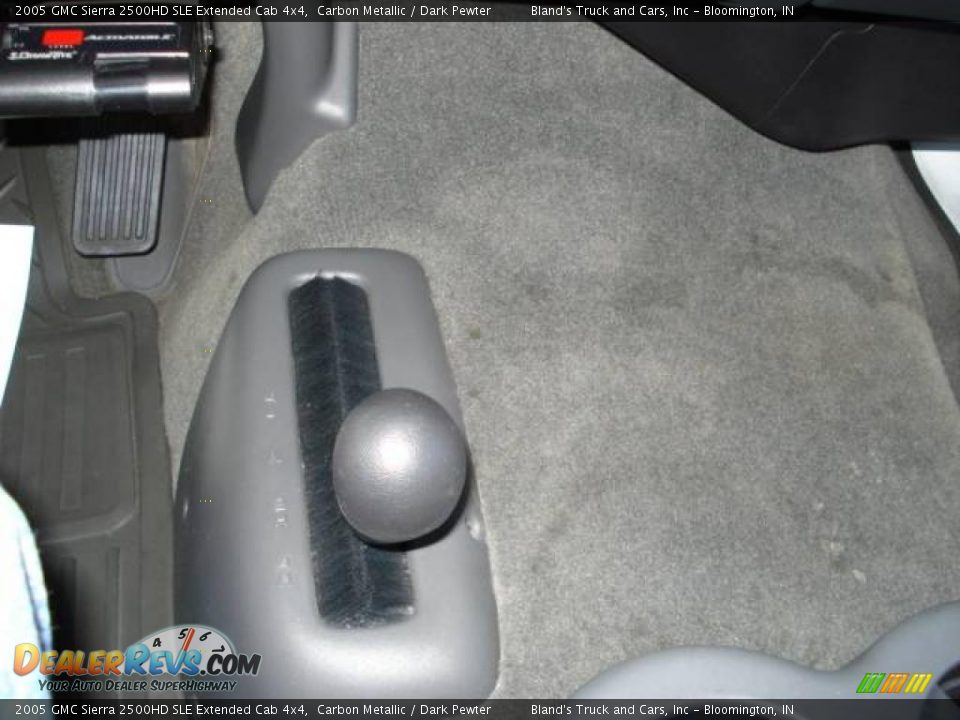 2005 GMC Sierra 2500HD SLE Extended Cab 4x4 Carbon Metallic / Dark Pewter Photo #19