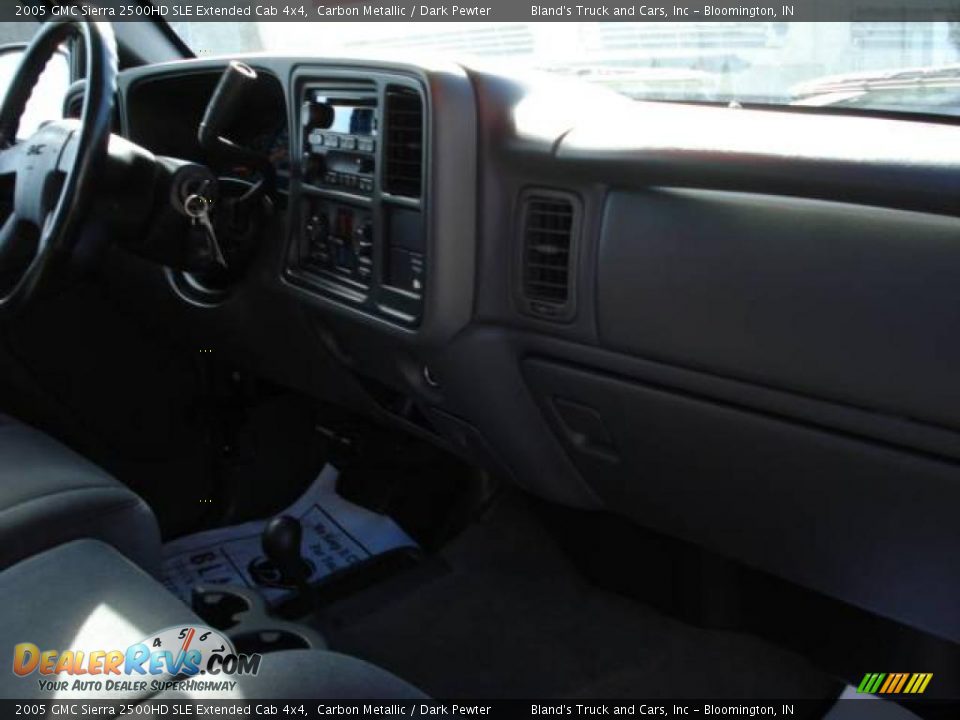 2005 GMC Sierra 2500HD SLE Extended Cab 4x4 Carbon Metallic / Dark Pewter Photo #27