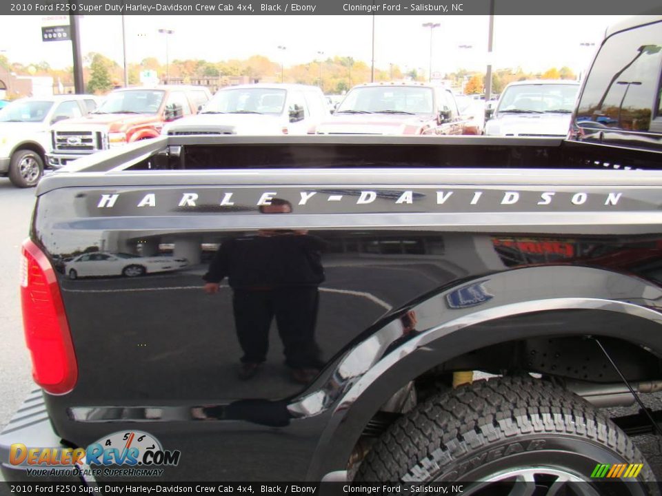 2010 Ford F250 Super Duty Harley-Davidson Crew Cab 4x4 Black / Ebony Photo #18