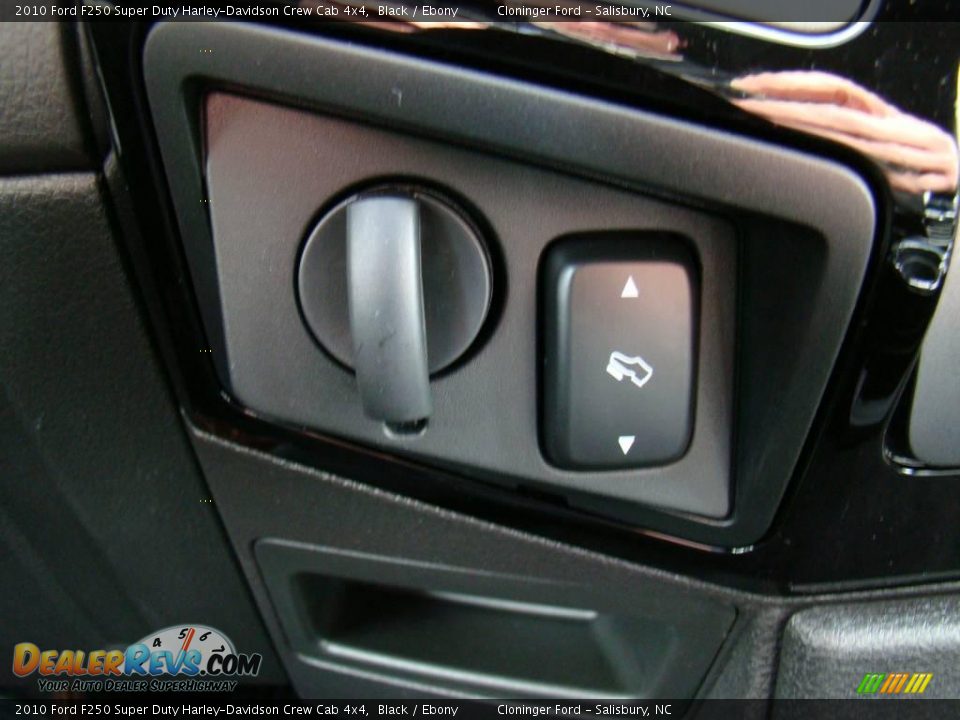 2010 Ford F250 Super Duty Harley-Davidson Crew Cab 4x4 Black / Ebony Photo #31
