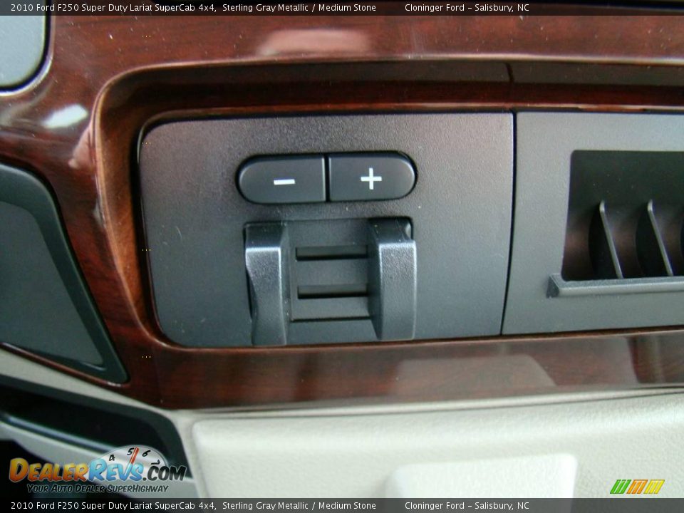 2010 Ford F250 Super Duty Lariat SuperCab 4x4 Sterling Gray Metallic / Medium Stone Photo #25