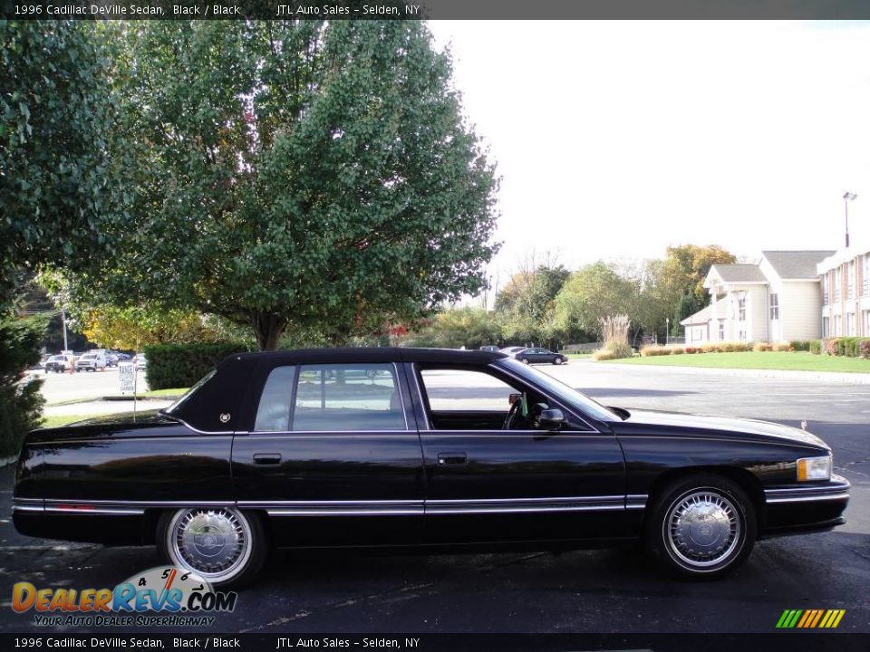1996 Cadillac DeVille Sedan Black / Black Photo #6