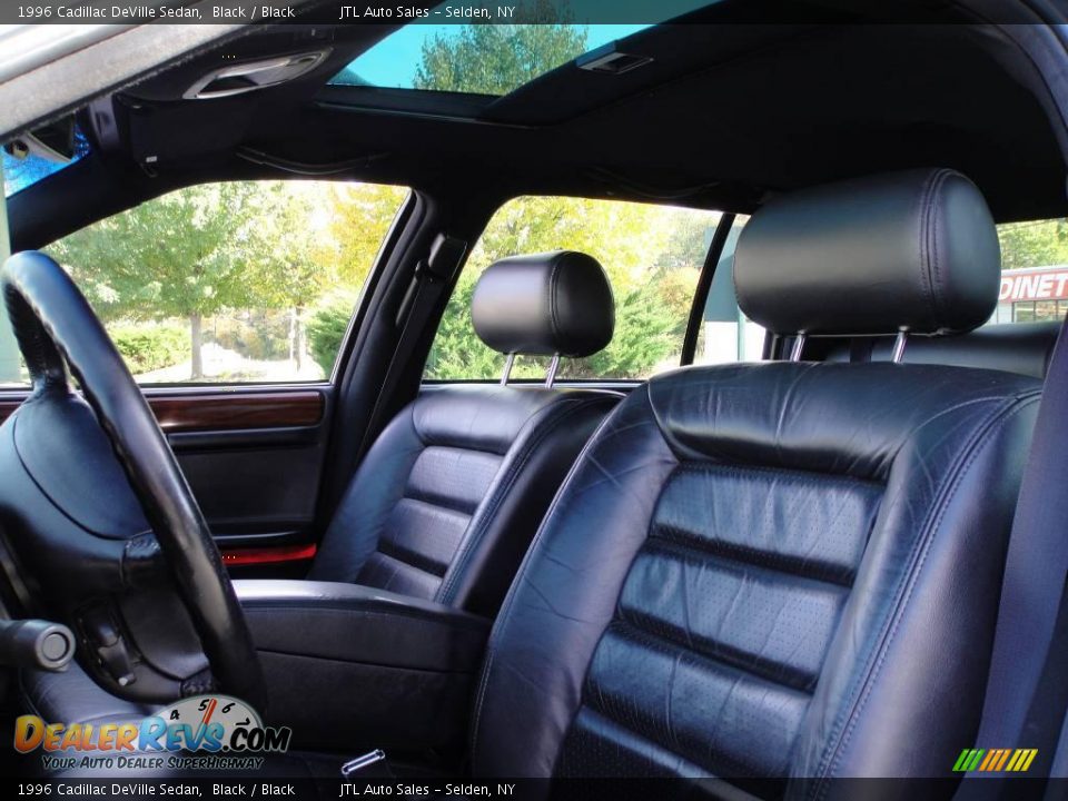 1996 Cadillac DeVille Sedan Black / Black Photo #10
